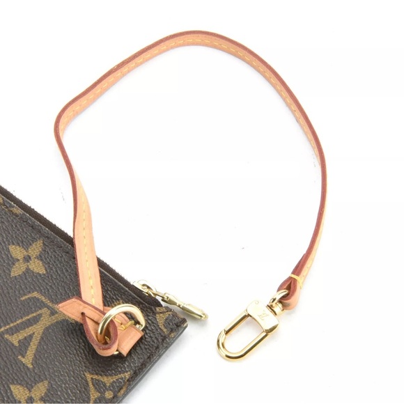 Louis Vuitton Neverfull Pochette - Picture 9 of 9